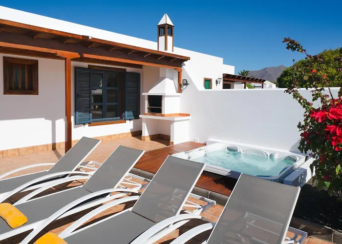 فيلة Casa Dolores